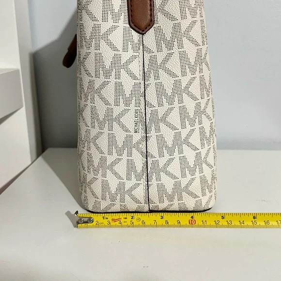 ❤️ Michael Kors bucket bag - Picture 7 of 7